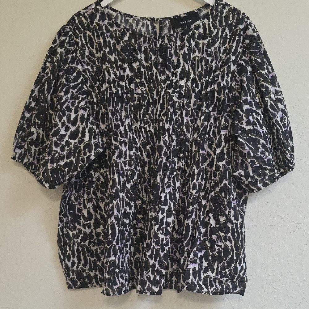 Chic Black and White Animal Print Blouse